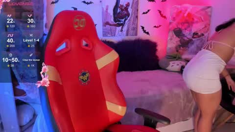 EMMA  online show from October 28, 7:05 pm