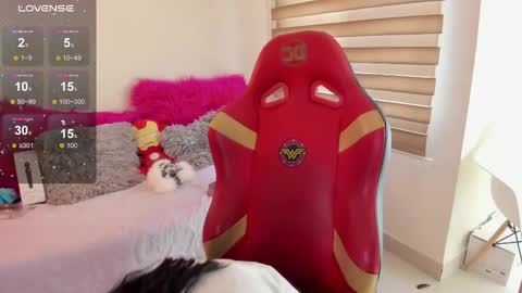 EMMA  online show from April 21, 9:06 pm