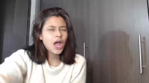 Emma online show from March 20, 10:25 pm