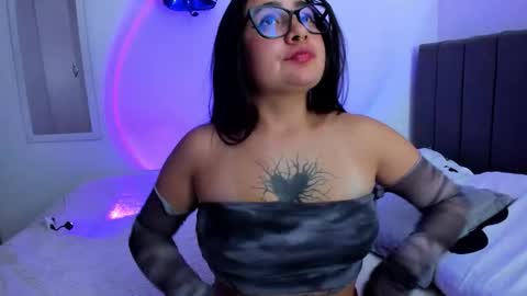 Snapshot of emma_timli1 chatting on January 19, 4:49 am Emma online show from January 19, 4:49 am