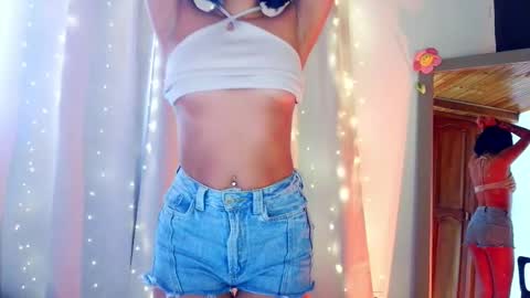 Emma web online show from March 9, 4:22 pm