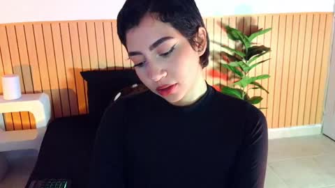 Emma web online show from June 4, 5:08 pm