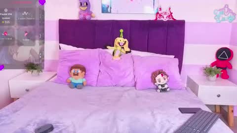 Emma online show from March 27, 7:35 pm