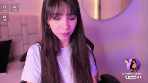 Snapshot of emma_woods__ chatting on December 2, 3:25 pm emma_woods__ online show from December 2, 3:25 pm