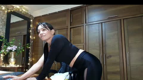 Snapshot of emma_xue chatting on December 28, 7:22 pm Emma online show from December 28, 7:22 pm