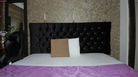 Snapshot of emma_xue chatting on March 11, 1:48 am Emma online show from March 11, 1:48 am