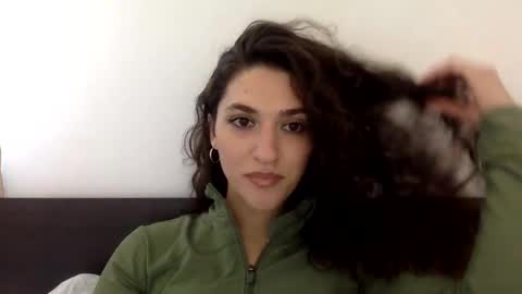 Emma online show from January 10, 8:04 pm