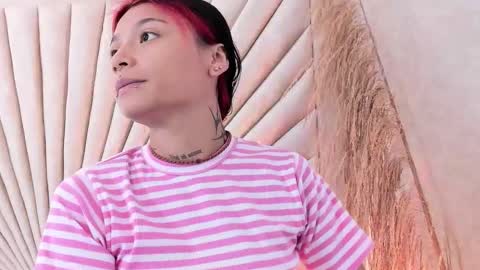 Snapshot of emmaduff_ chatting on October 29, 12:29 pm online show from October 29, 12:29 pm