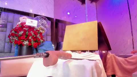 Snapshot of emmaduque chatting on March 8, 11:49 pm Emma Duque online show from March 8, 11:49 pm