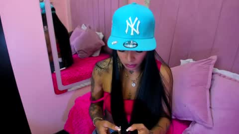 emmaebony_ online show from May 15, 3:02 am