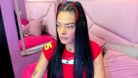 emmaebony_ online show from June 2, 12:29 pm