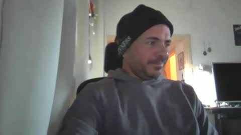 Snapshot of emmagold123 chatting on January 27, 5:47 am Ariel online show from January 27, 5:47 am