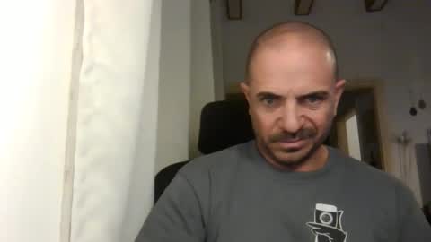 Snapshot of emmagold123 chatting on January 28, 8:36 pm Ariel online show from January 28, 8:36 pm