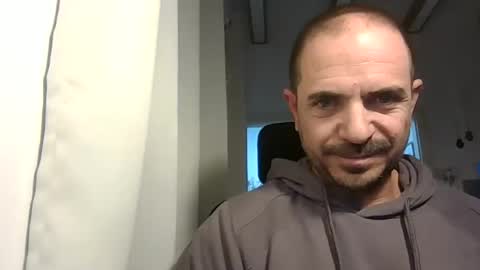 Snapshot of emmagold123 chatting on February 10, 4:47 pm Ariel online show from February 10, 4:47 pm