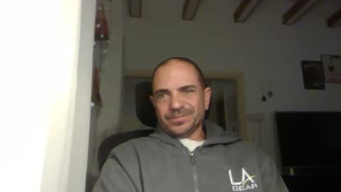 Snapshot of emmagold123 chatting on March 5, 4:13 am Ariel online show from March 5, 4:13 am