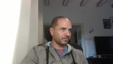 Snapshot of emmagold123 chatting on March 7, 11:18 am Ariel online show from March 7, 11:18 am