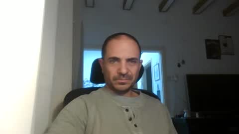 Snapshot of emmagold123 chatting on March 7, 9:27 pm Ariel online show from March 7, 9:27 pm