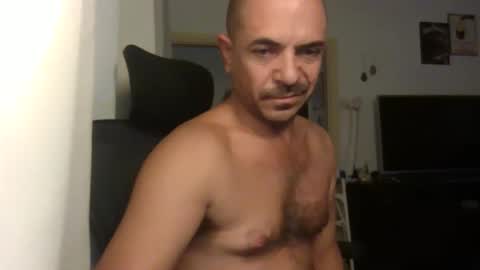 Snapshot of emmagold123 chatting on September 30, 3:55 am Ariel online show from September 30, 3:55 am