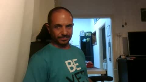 Snapshot of emmagold123 chatting on October 5, 9:13 pm Ariel online show from October 5, 9:13 pm