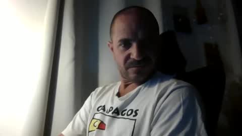 Snapshot of emmagold123 chatting on October 19, 4:24 am Ariel online show from October 19, 4:24 am