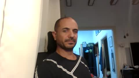 Ariel online show from November 6, 6:53 pm