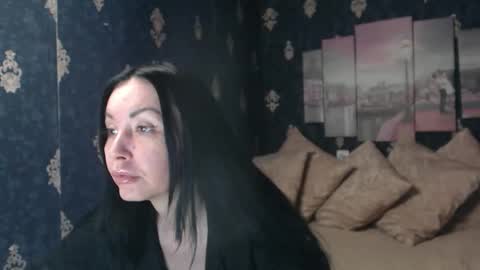 EmmaGoldX online show from January 6, 6:50 am