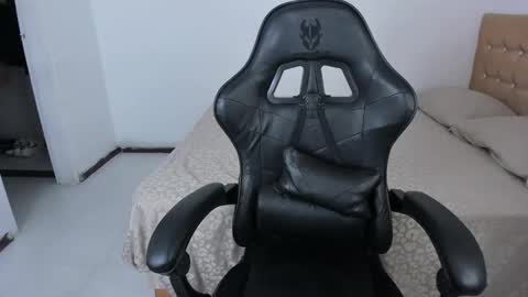 Jennifer online show from March 22, 1:53 am