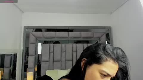 EMMA HILL online show from February 6, 11:02 am