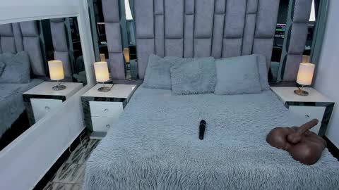 EMMA HILL online show from April 9, 11:15 am