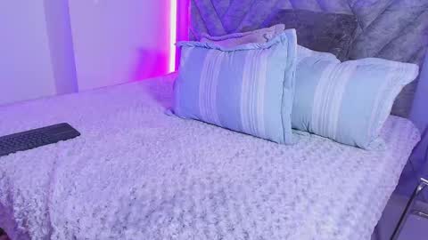  Emma  online show from September 27, 3:55 am