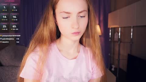 Snapshot of emmalaflame chatting on January 11, 2:20 am Emma day Wendy night online show from January 11, 2:20 am