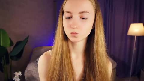 Snapshot of emmalaflame chatting on January 25, 11:54 pm Emma day Wendy night online show from January 25, 11:54 pm