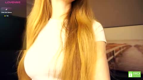 Snapshot of emmalaflame chatting on September 14, 8:19 pm Emma day Wendy night online show from September 14, 8:19 pm