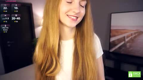 Snapshot of emmalaflame chatting on December 1, 8:25 pm Emma day Wendy night online show from December 1, 8:25 pm