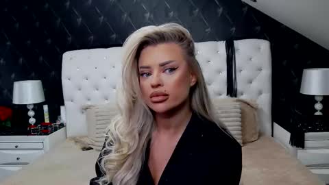 Emma Mavis online show from February 12, 12:11 pm