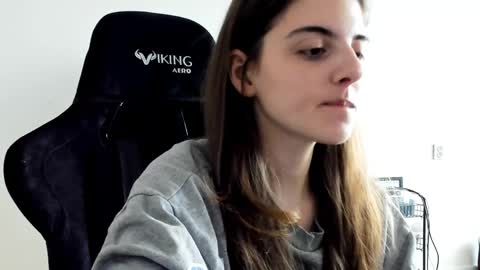 Snapshot of emmamon chatting on March 26, 10:32 am Emma online show from March 26, 10:32 am