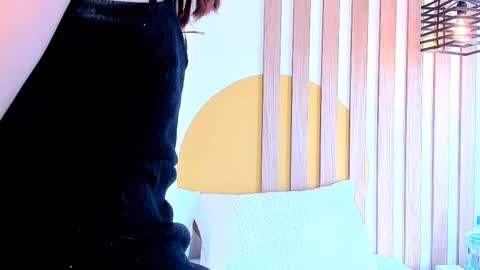 Snapshot of emmanaughty_ chatting on September 21, 4:19 pm emmanaughty_ online show from September 21, 4:19 pm