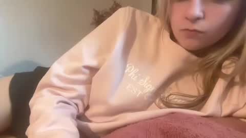 EmmaAngel online show from November 9, 7:01 pm