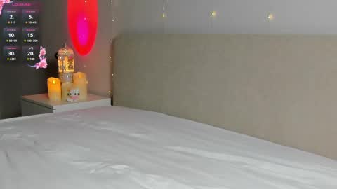 Snapshot of emmanuelleee chatting on March 5, 6:12 pm emmanuelleee online show from March 5, 6:12 pm