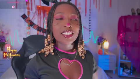 Snapshot of emmasanzoficial chatting on November 1, 3:08 am Sara online show from November 1, 3:08 am