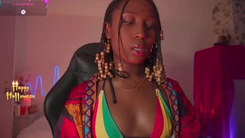 Snapshot of emmasanzoficial chatting on November 4, 11:31 am Sara online show from November 4, 11:31 am