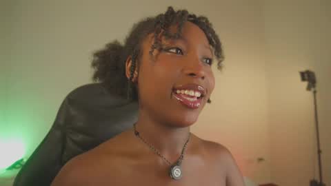 Sara online show from February 1, 1:09 pm