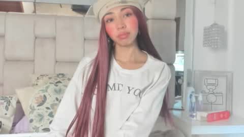 Snapshot of emmaskinny_ chatting on March 28, 2:27 pm Emma online show from March 28, 2:27 pm