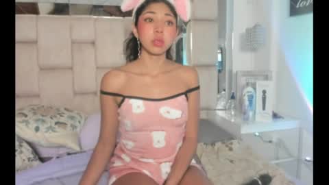 Snapshot of emmaskinny_ chatting on March 31, 7:03 pm Emma online show from March 31, 7:03 pm