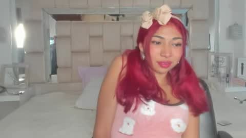 Snapshot of emmaskinny_ chatting on April 24, 6:27 am Emma online show from April 24, 6:27 am