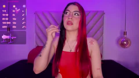 Snapshot of emmaswift1 chatting on October 28, 2:48 am Emma online show from October 28, 2:48 am