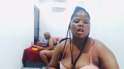 Emmy Lilly and Sam online show from December 5, 7:17 pm