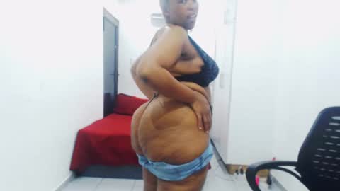 Emmy Lilly and Sam online show from December 17, 7:04 pm