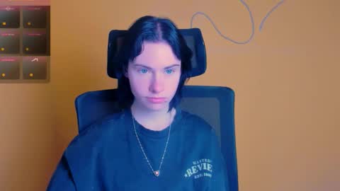 Emmi online show from April 27, 5:16 am