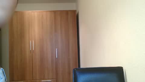 emmie online show from December 5, 8:11 am